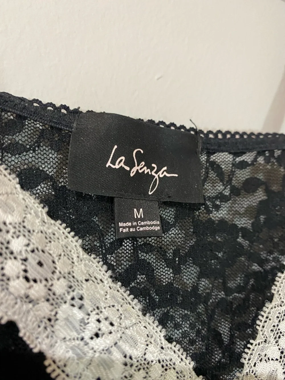 La SENZA Black Lace Chemise with White Trim and Pink Bow - Picture 2 of 4
